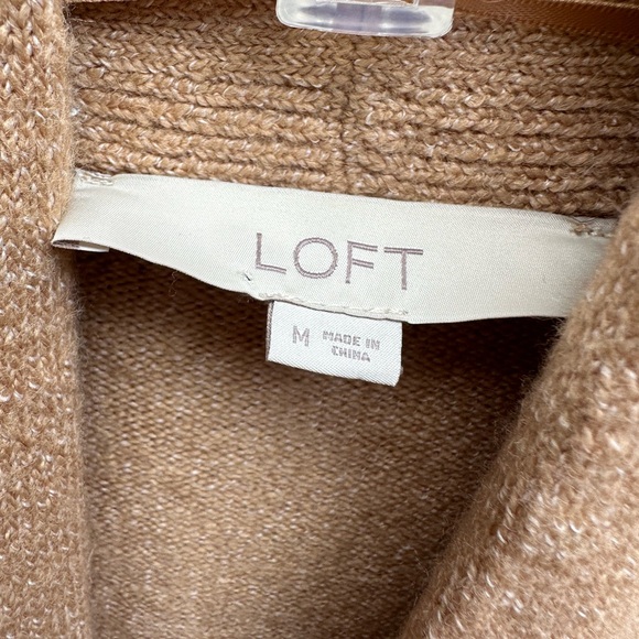 LOFT tan and cream soft cardigan size medium NWOT - Picture 3 of 6
